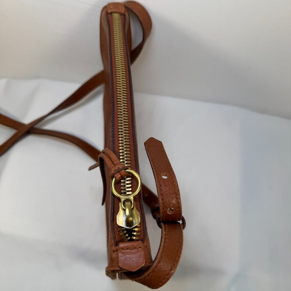 MADEWELL The Simple Crossbody Bag English Saddle Tan Leather - Picture 10 of 14